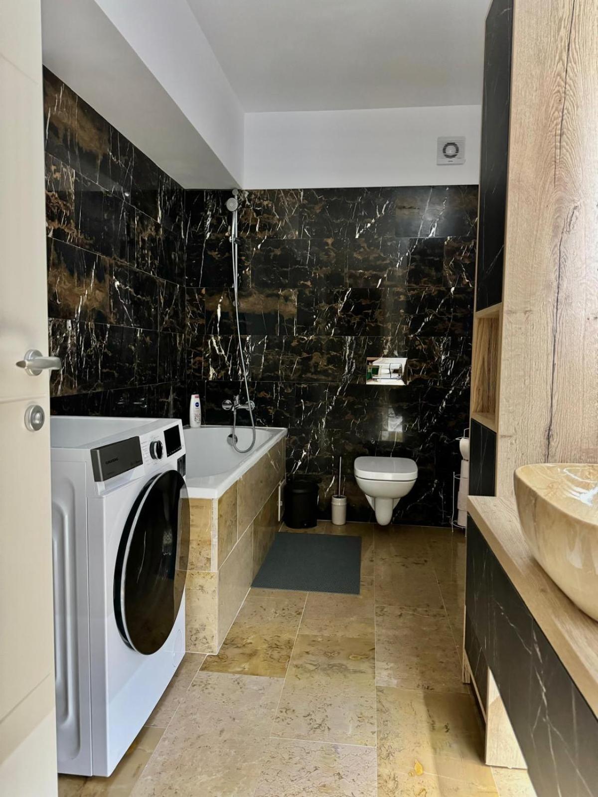 Luxury Blue Apartment Iasi Exterior foto